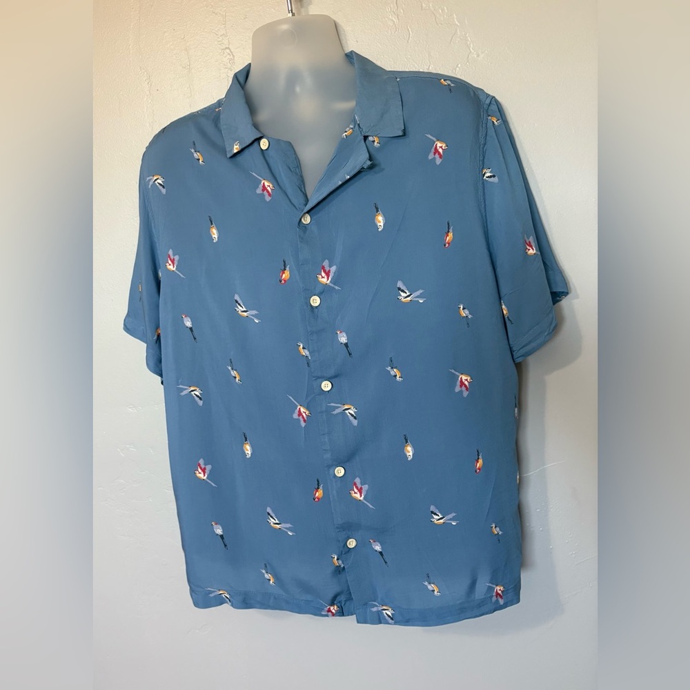 DIP Men's Short-Sleeve Button Up Dress Shirt Blue W/ Parrots Birds XL Blue Soft